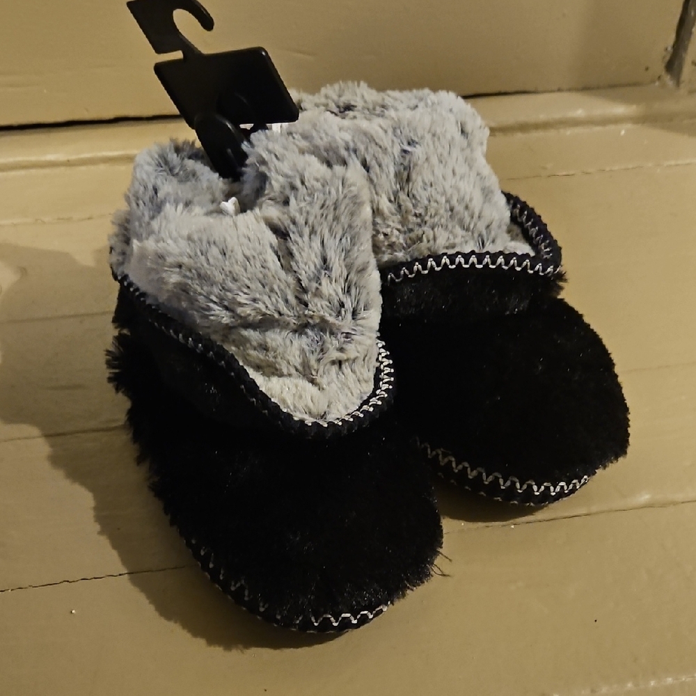 Dearfoams Womens Fuzzy Memory Foam Beth Slipper 7-8